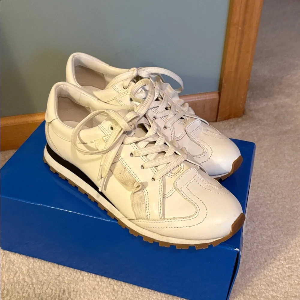 Tory Burch Ruffle Trainers - Picture 2 of 4